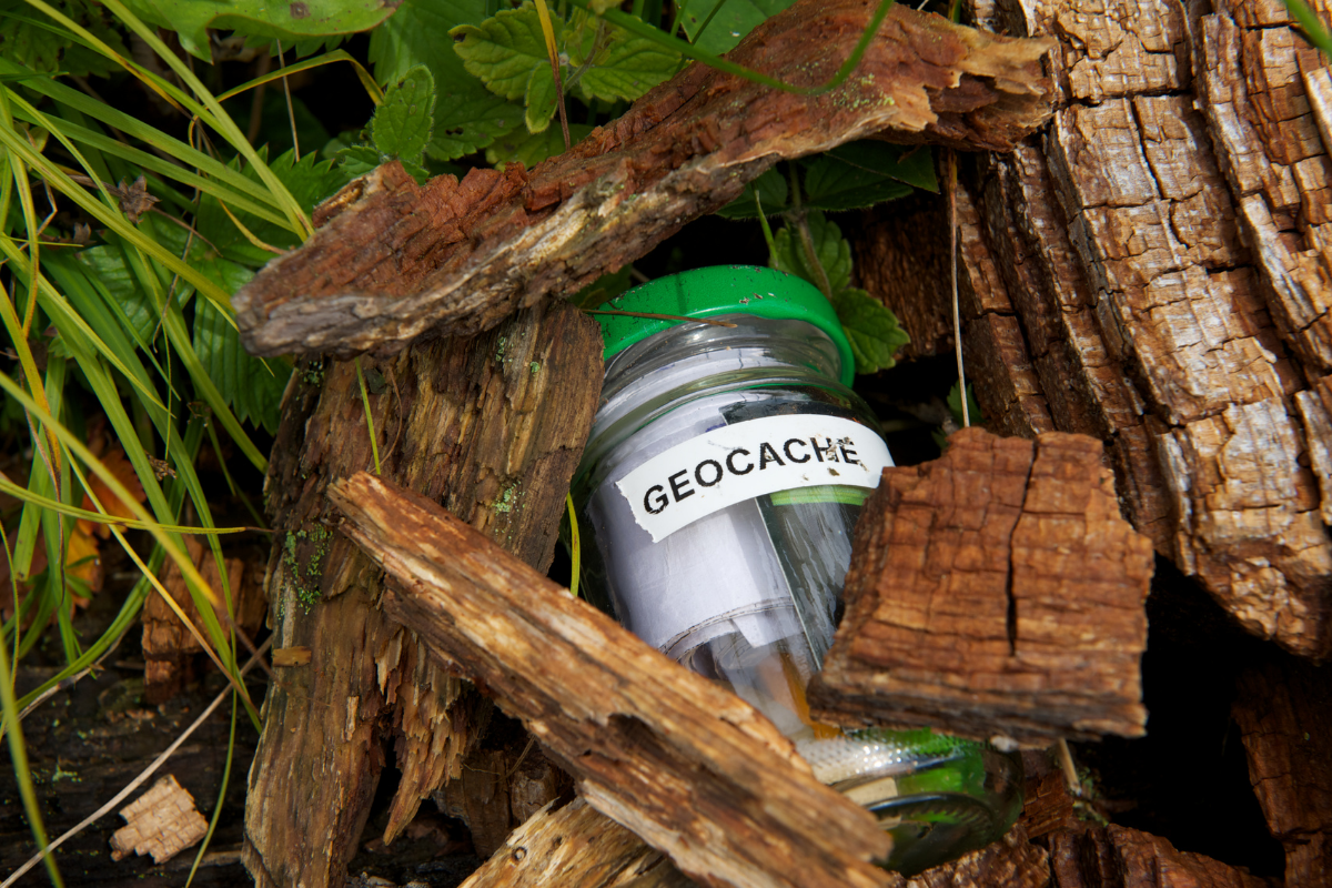 What is Geocaching? Geocaching Explained Treasure Detection
