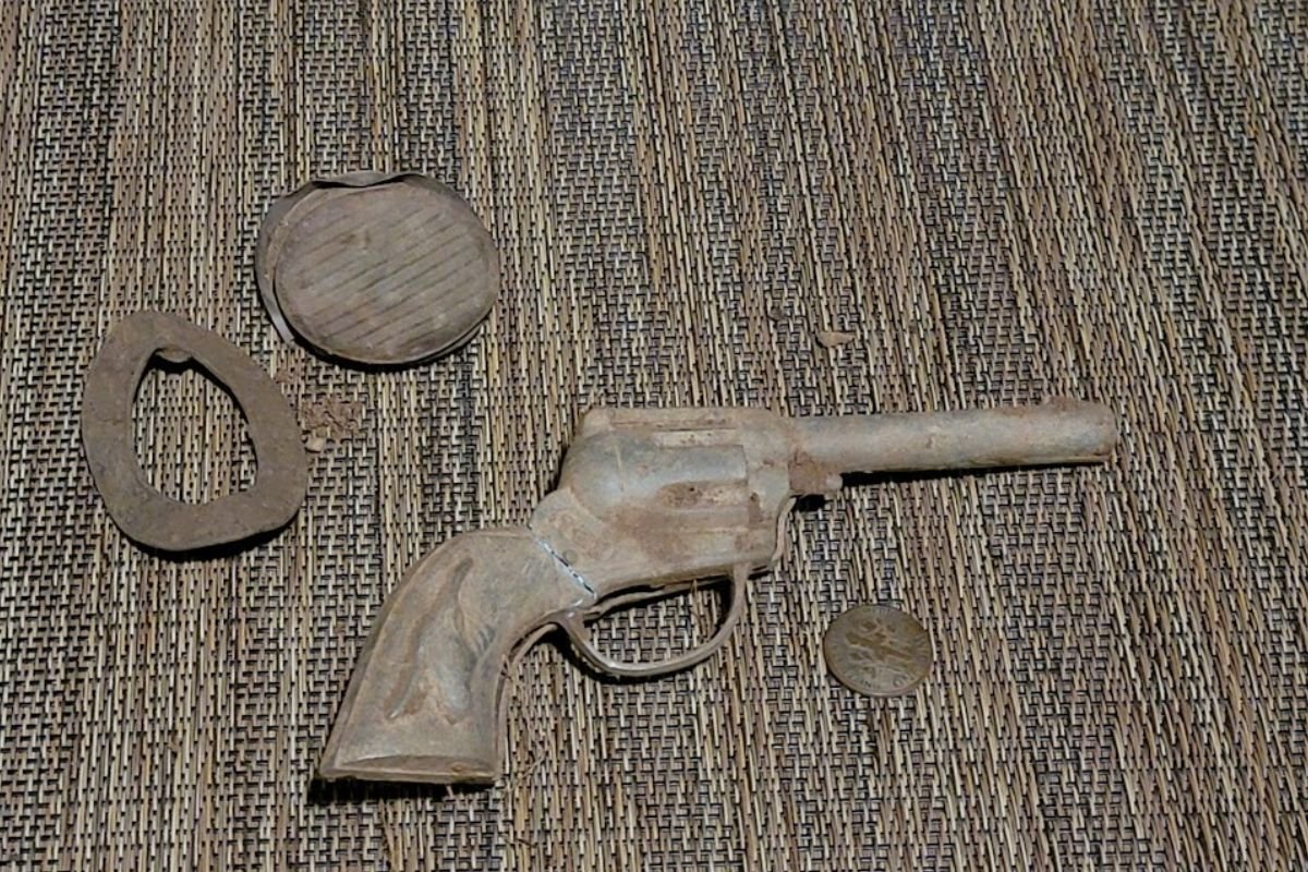 Metal Detecting 101 What is Metal Detecting Treasure Detection